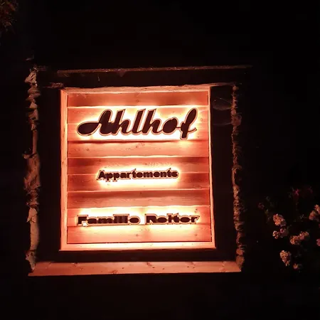 Ahlhof *